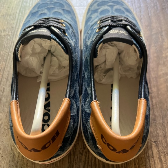 COPY - Limited Edition Coach sneakers!💙 - Picture 4 of 12